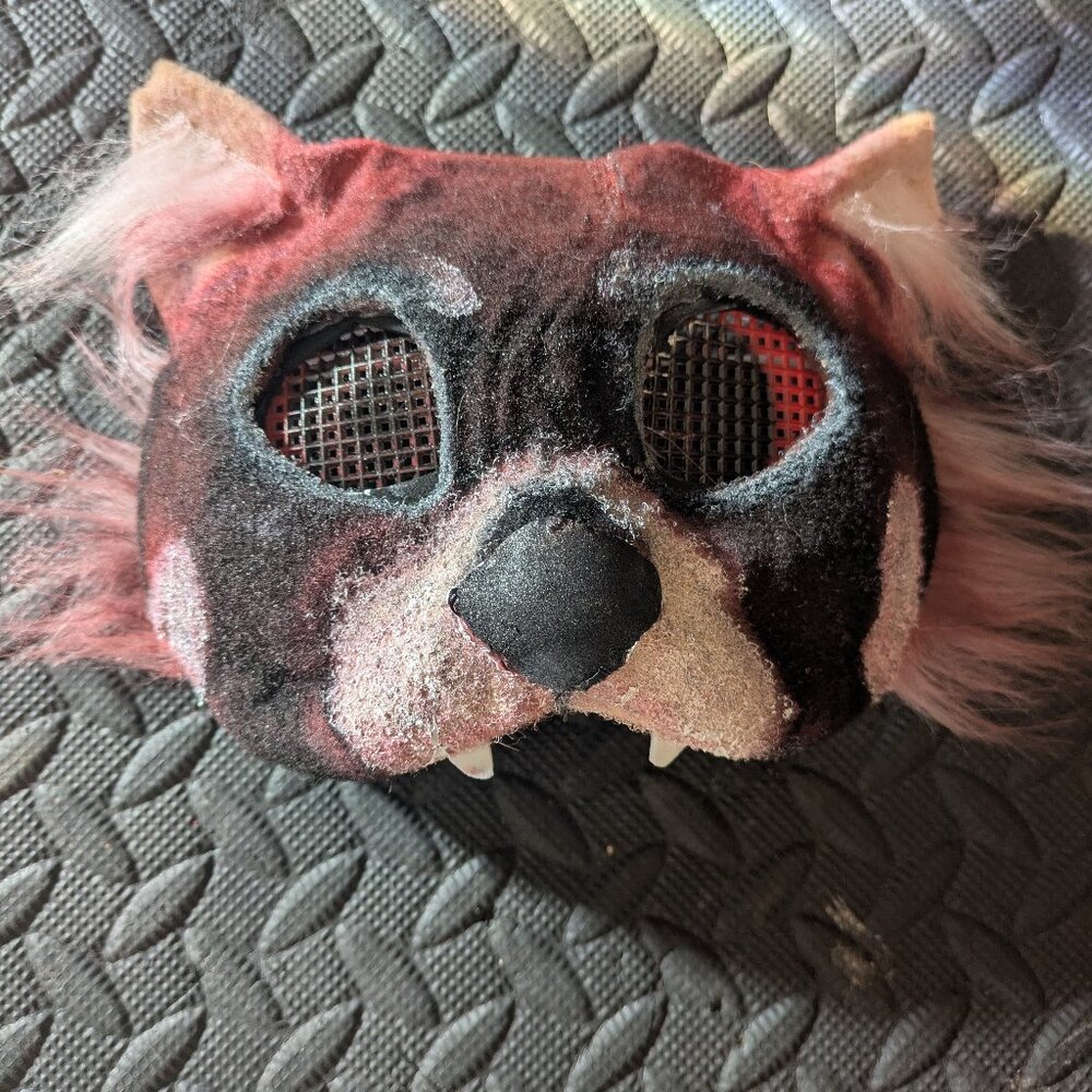 LQ Red Panda Mask